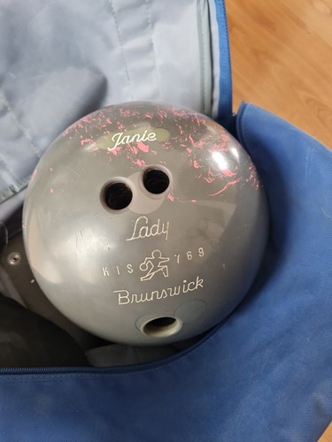 Lady brunswick bowling ball - brunswick,