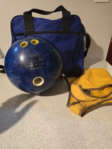 Columbia 300 bowling ball - ball, +